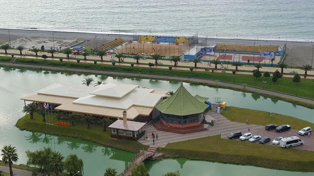 1 комнатная квартира возле моря Батуми Экстерьер фото